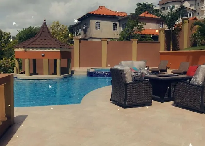 Villa Private Oasis With Infinity Pool In